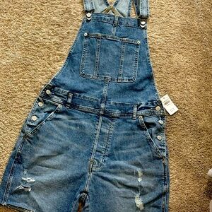 Abercrombie & Fitch Shortalls Women’s Medium NWT